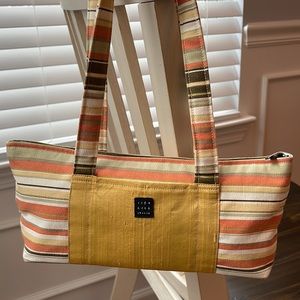 1154 Lill Studio Fabric Zip Purse